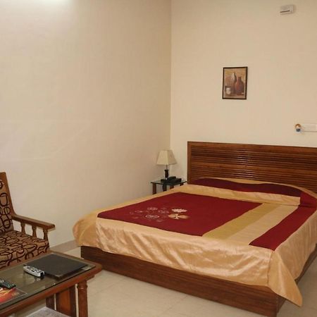 Hotel Shakti Palace Churu ภายนอก รูปภาพ