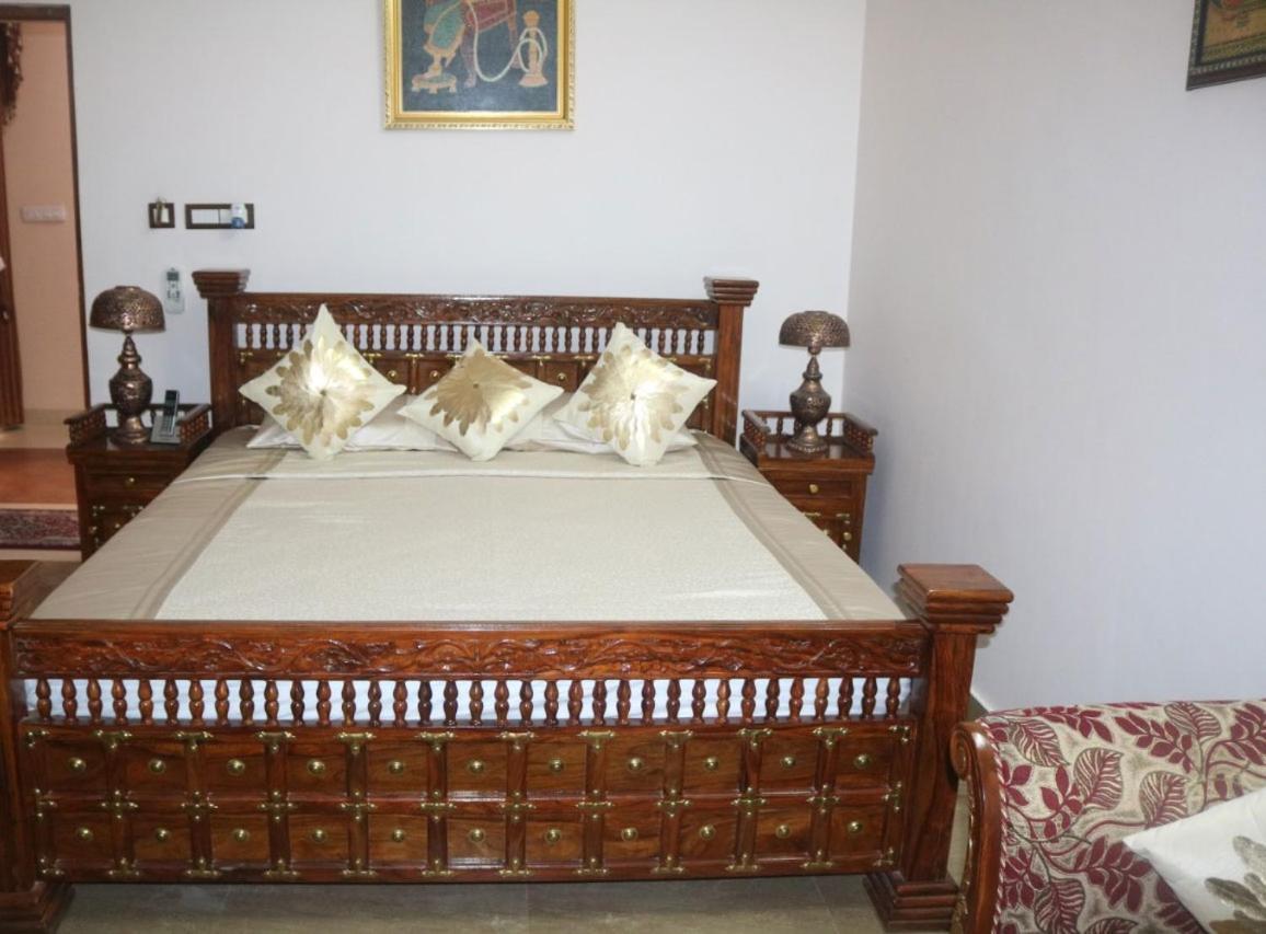 Hotel Shakti Palace Churu ภายนอก รูปภาพ