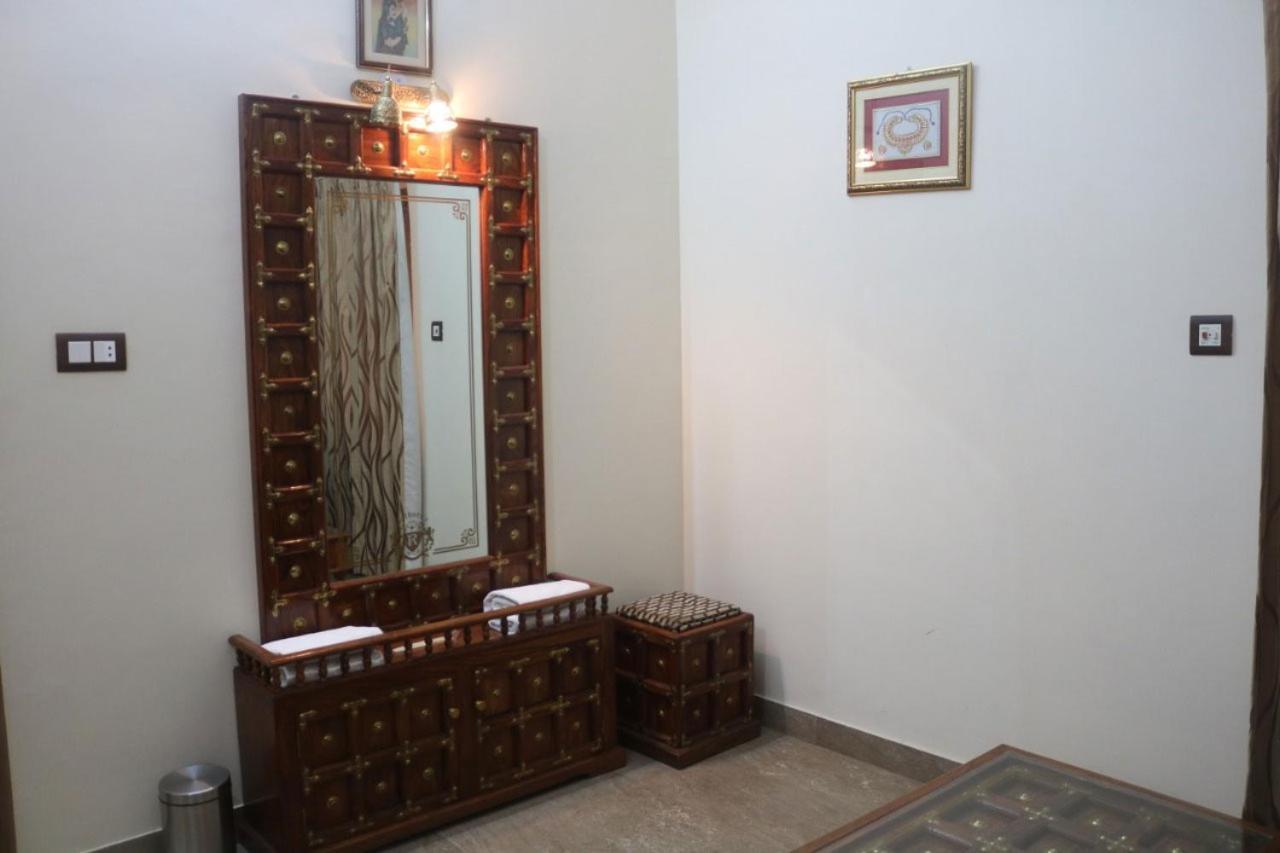 Hotel Shakti Palace Churu ภายนอก รูปภาพ
